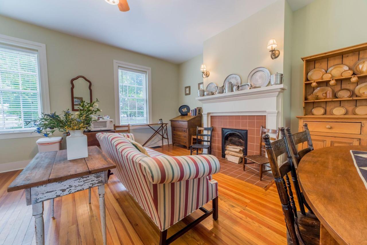Bourbon Manor Bed & Breakfast Inn Bardstown Eksteriør billede